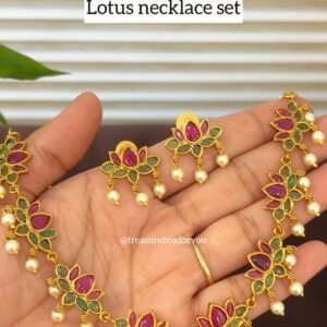 Lotus Necklace Set